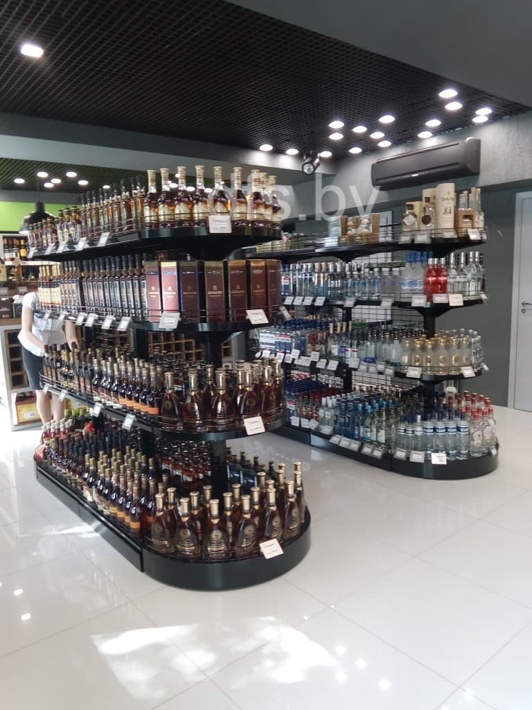 Стеллаж островной для алкоголя